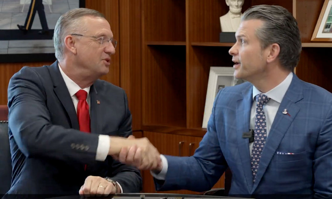 ACW SECVA and SECDEF meet to discuss improving military quality of life