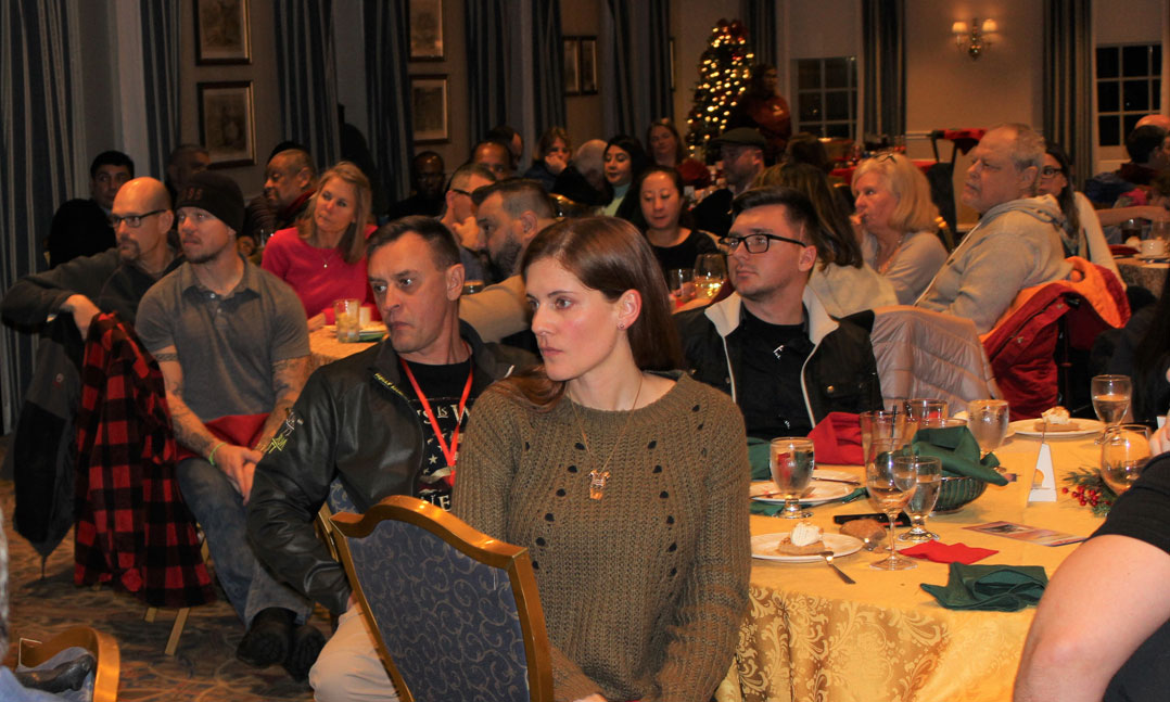 Wounded warriors and their families gather for a VFW-hosted dinner