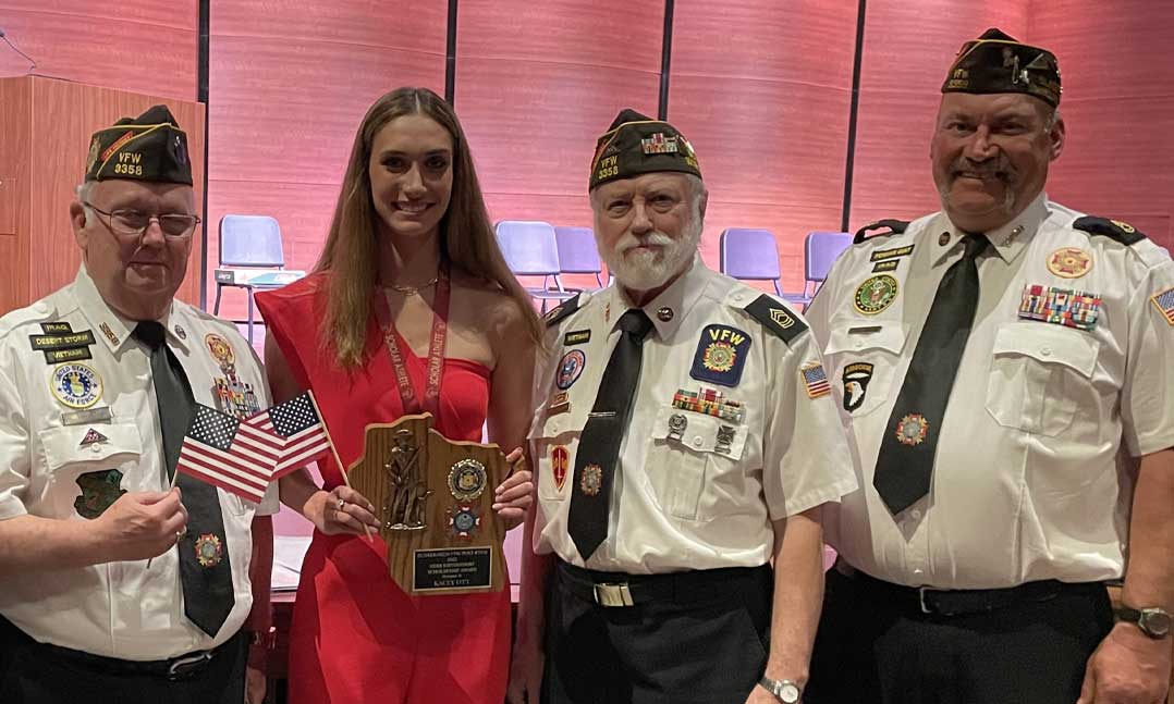 VFW Post 3358 members present Slinger High School senior Kacey Ott with the VFW Post 3358 Herb Kieforndorf Scholarship