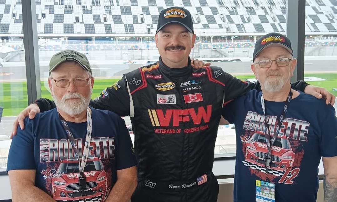 Ryan Roulette meets with two VFW members in a meet and greet