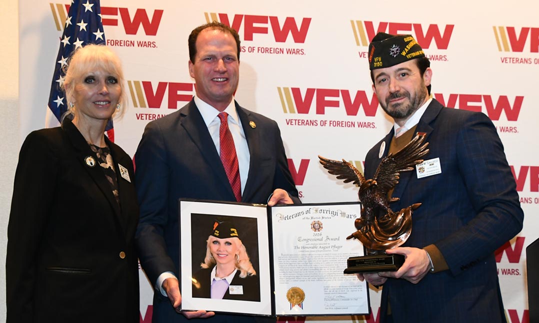 VFW National Commander presents 2026 Congressional Award to Rep. Pfluger